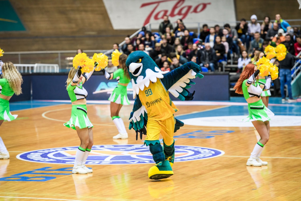 Талисман баскетбольного клуба Астана — птица Самрук