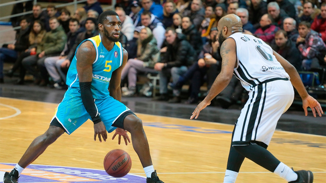 Пашутин начинает в Саратове с поражения от «Астаны»