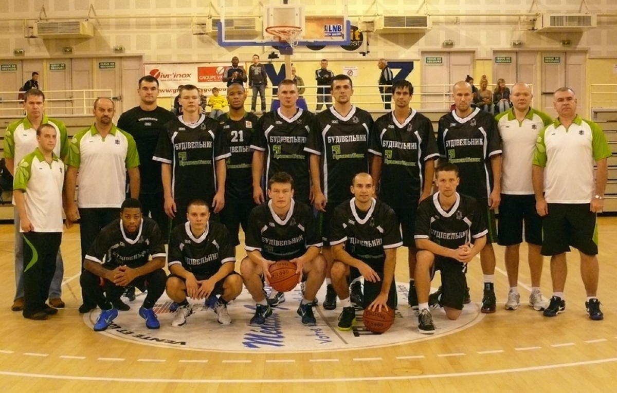 Будивельник