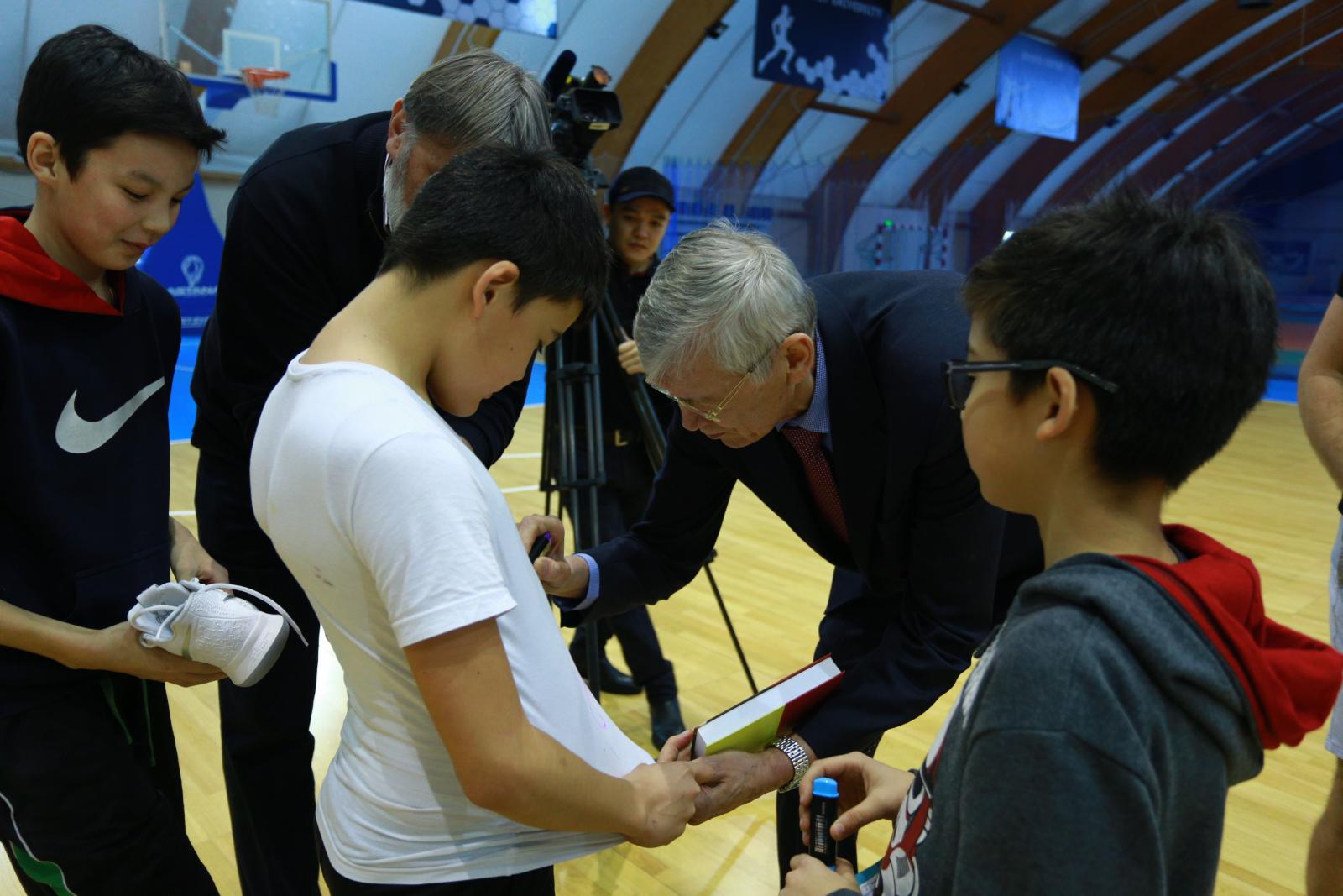 Академия баскетбола Астана — Алжан Жармухамедов